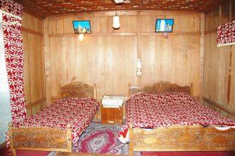 Himalaya Houseboat, Srinagar 2